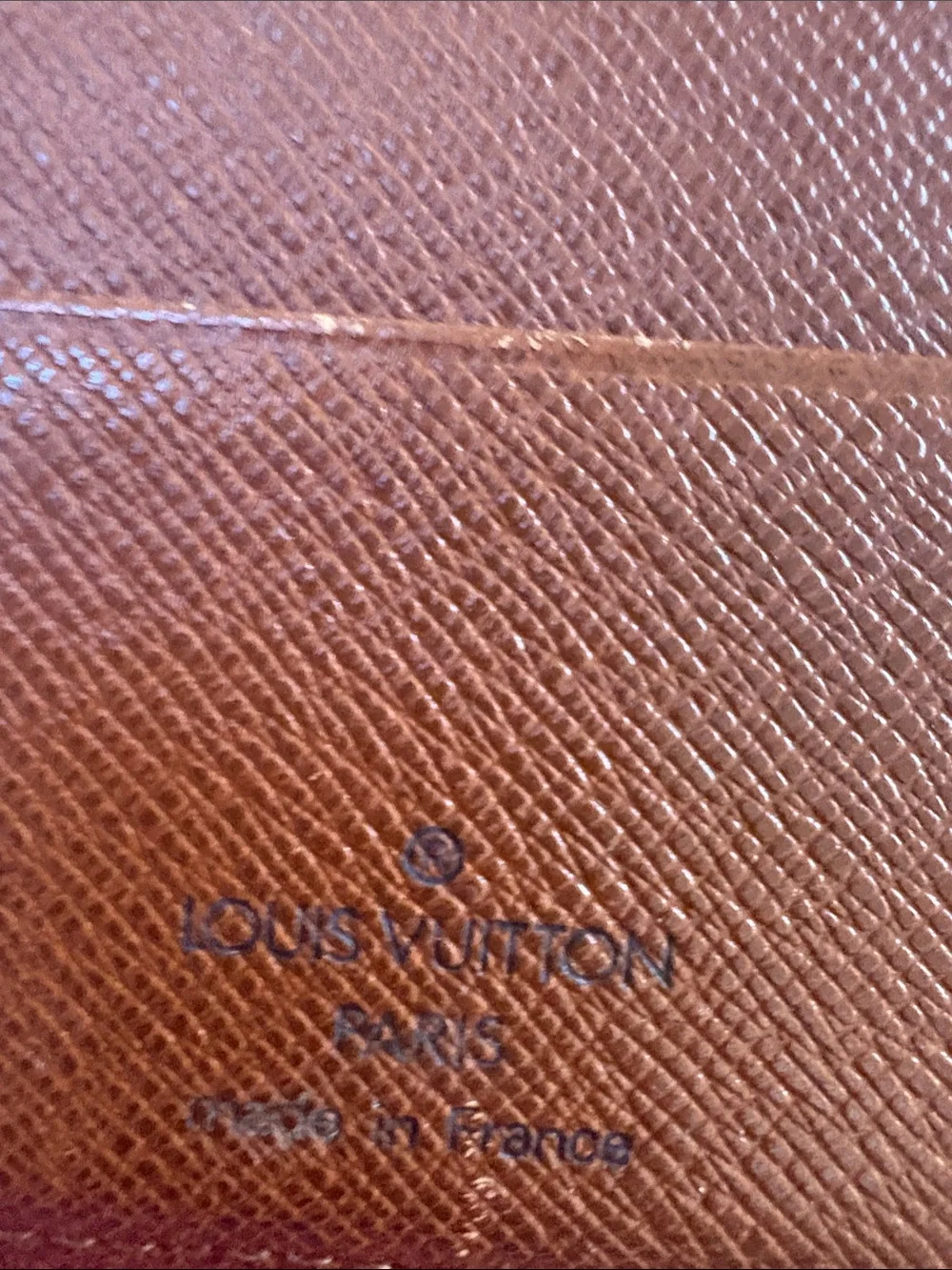Louis Vuitton Monogram passport  Folded Card Wallet in Brown and Tan